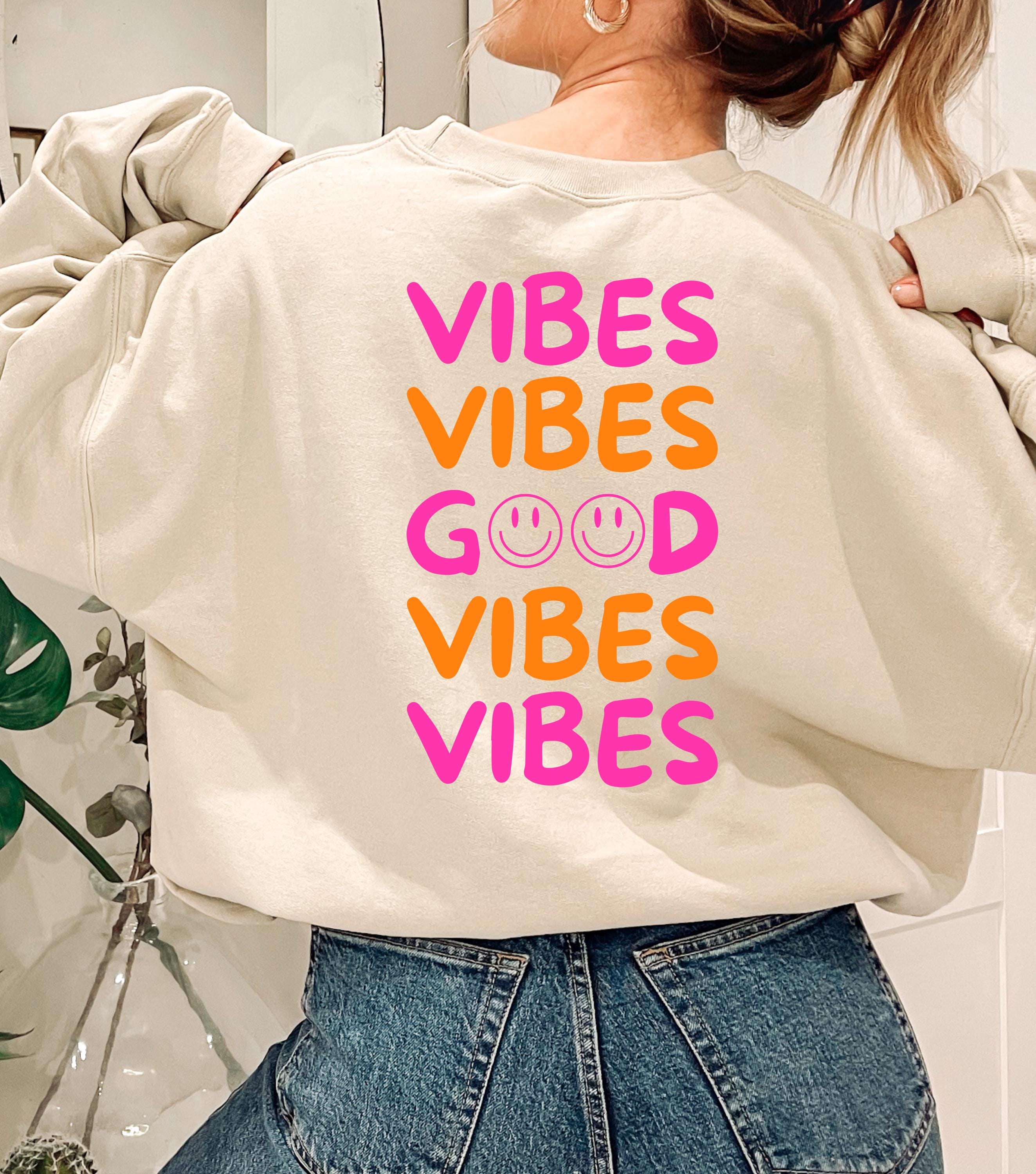 Pullover Backprint Good Vibes, Smiley Pullover bunt, Sweatshirt mit Backprint, Pulli mit Statement, Hoodie, Sweater, Geschenkidee, Mama