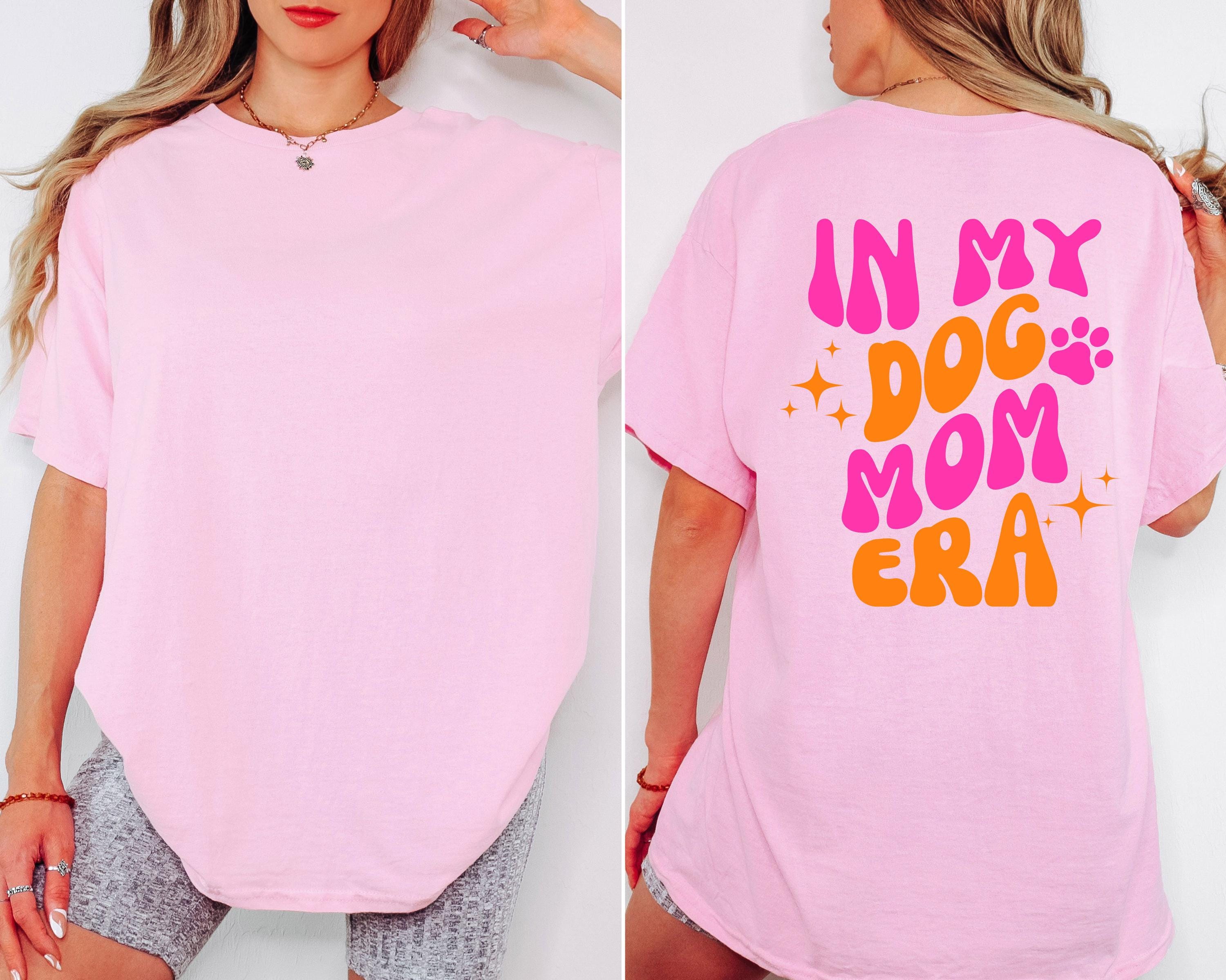 T Shirt Hund Backprint, Dogmom Era, T Shirt Dog Mom, Geschenk Freundin, Mama, Hundeliebhaber, Hundebesitzer, Doodle, Pudel, Labrador, Dackel