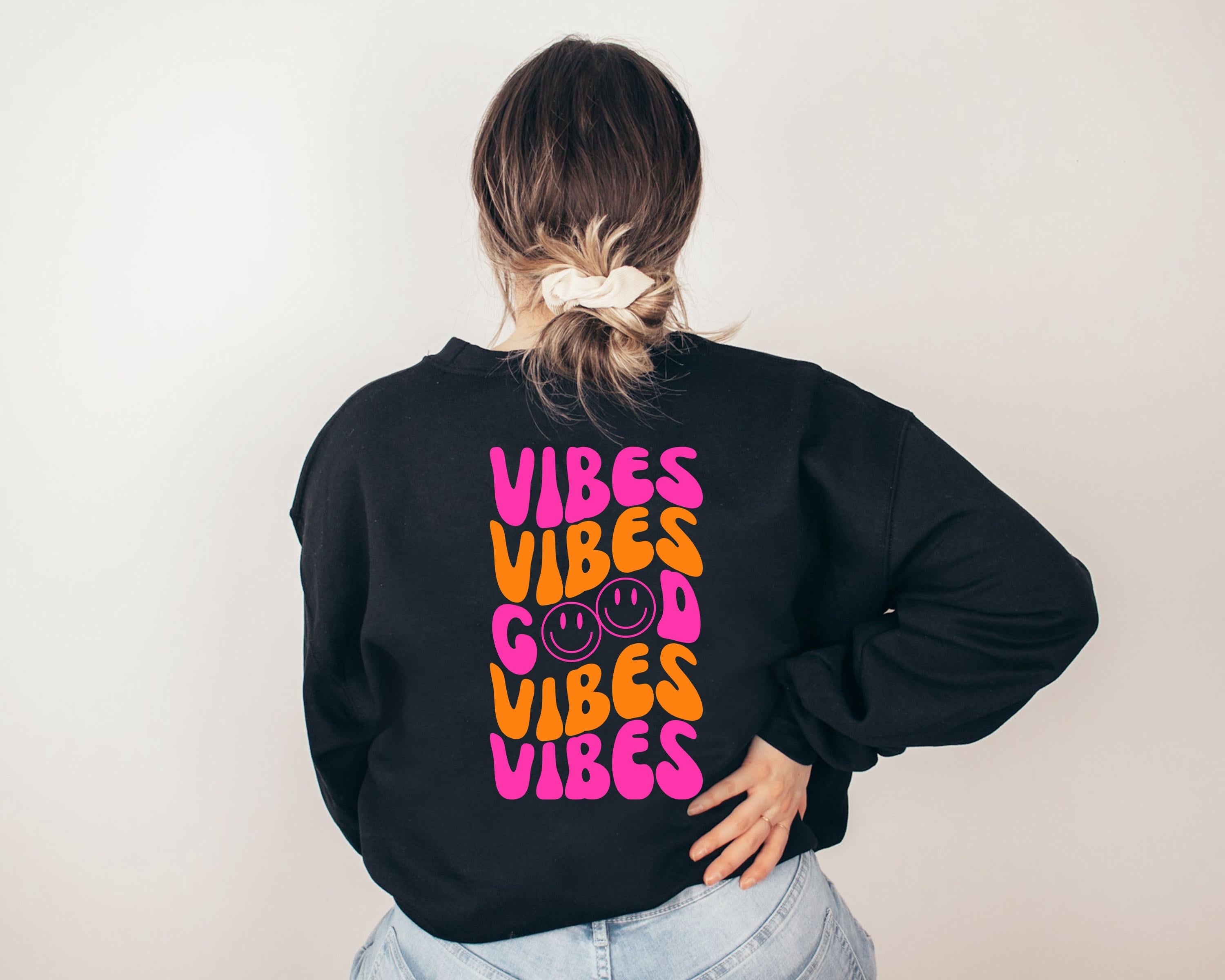 Pullover Backprint Good Vibes, Smiley orange pink bunt, Sweatshirt mit Backprint, Pulli mit Statement, Hoodie, Sweater, Geschenkidee, Mama