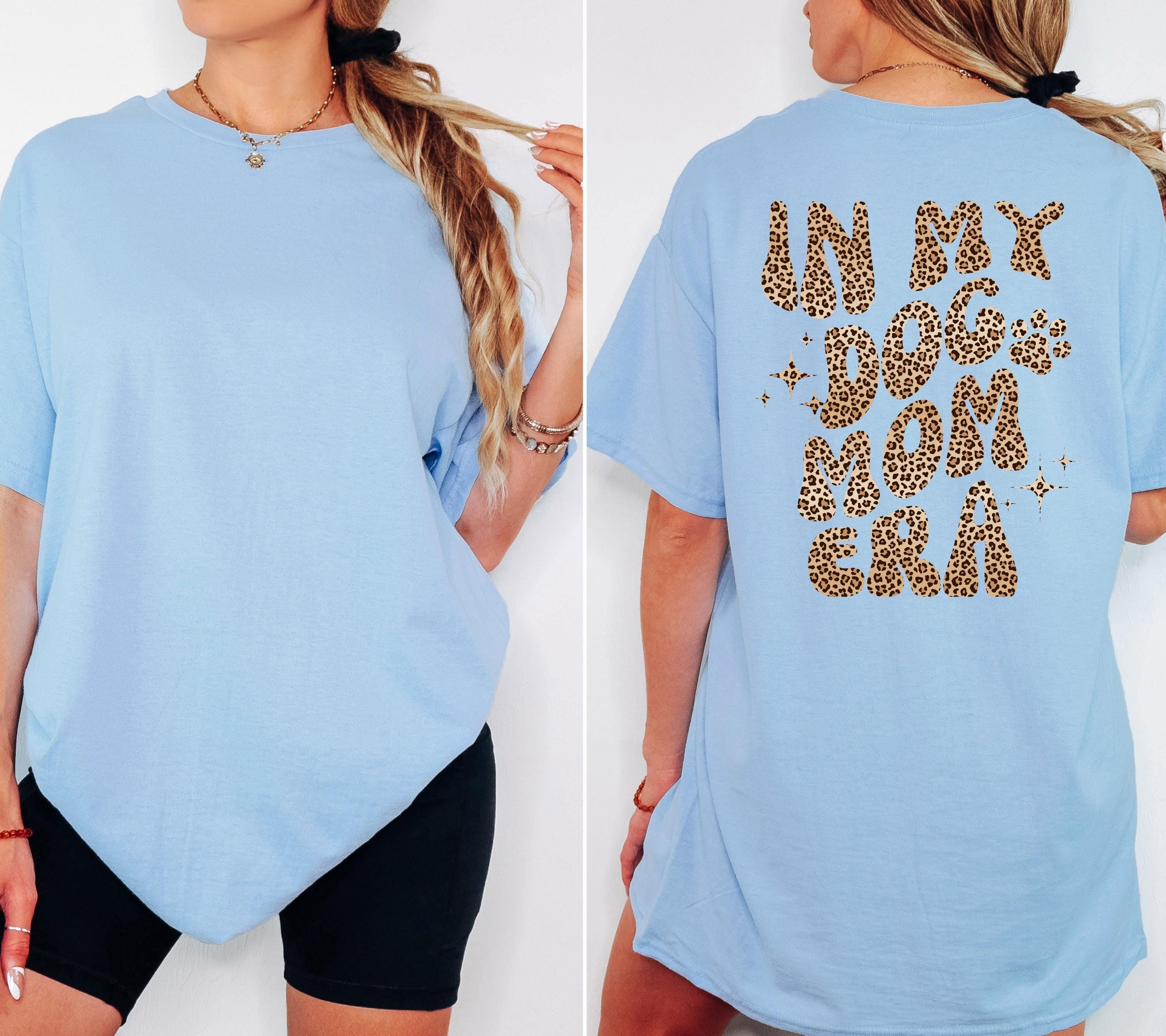 Shirt Hundemama Backprint, Hund, Dogmom Era, T Shirt Dog Mom, Geschenk Freundin, Mama, Hundeliebhaber, Hundebesitzer, Poo, Pudel, Leo Muster