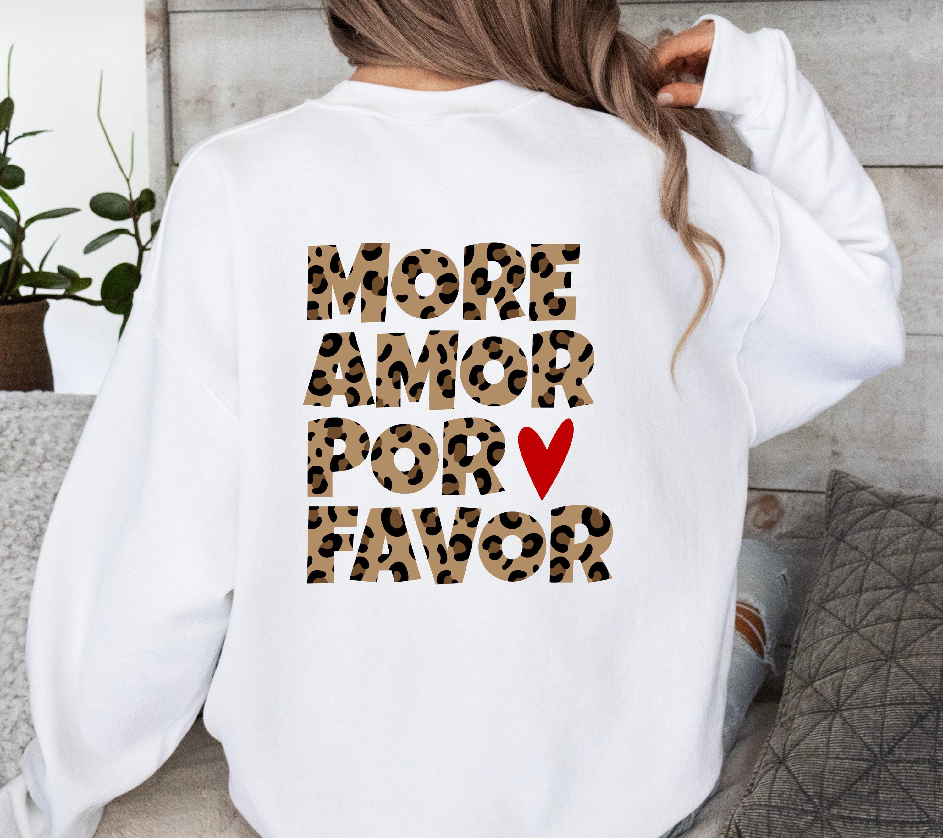 Pulli mit Backprint More Amor Por Favor Leo Muster Herz | Statement Hoodie Damen Herren | Trend Streetwear Pullover | Statement Spruch Mama