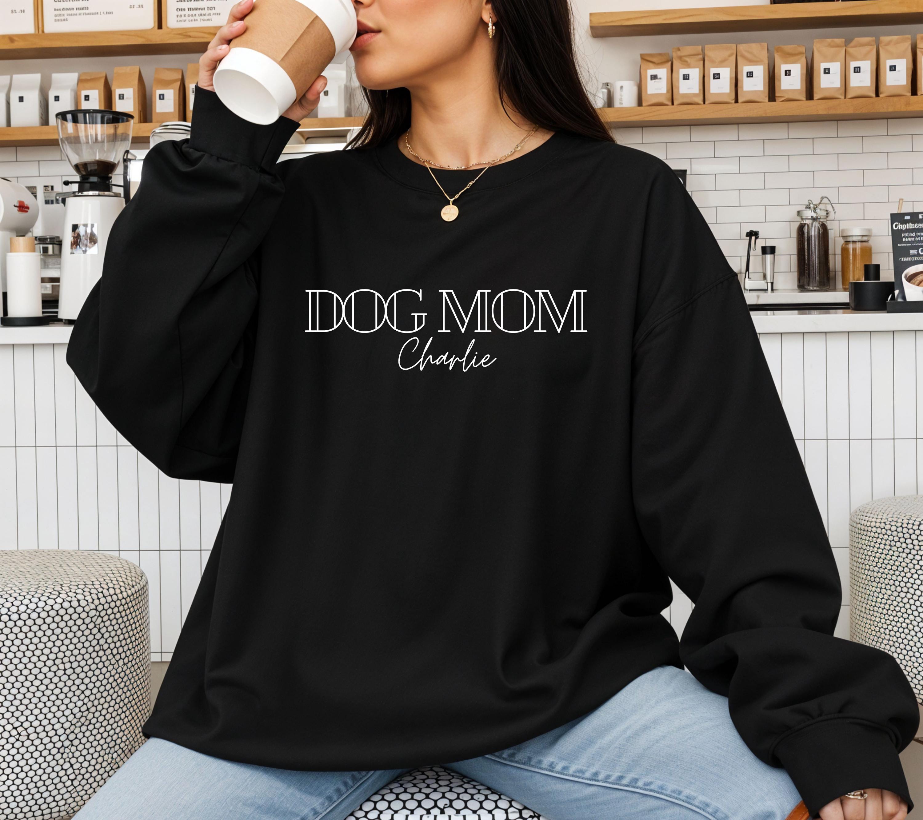 Pullover Dog Mom, In My Dog mom Era, Pulli Hundeliebhaber Geschenk Freundin, Hundebesitzer, Hundemama, Weihnachten, Geschenkidee, Hundename