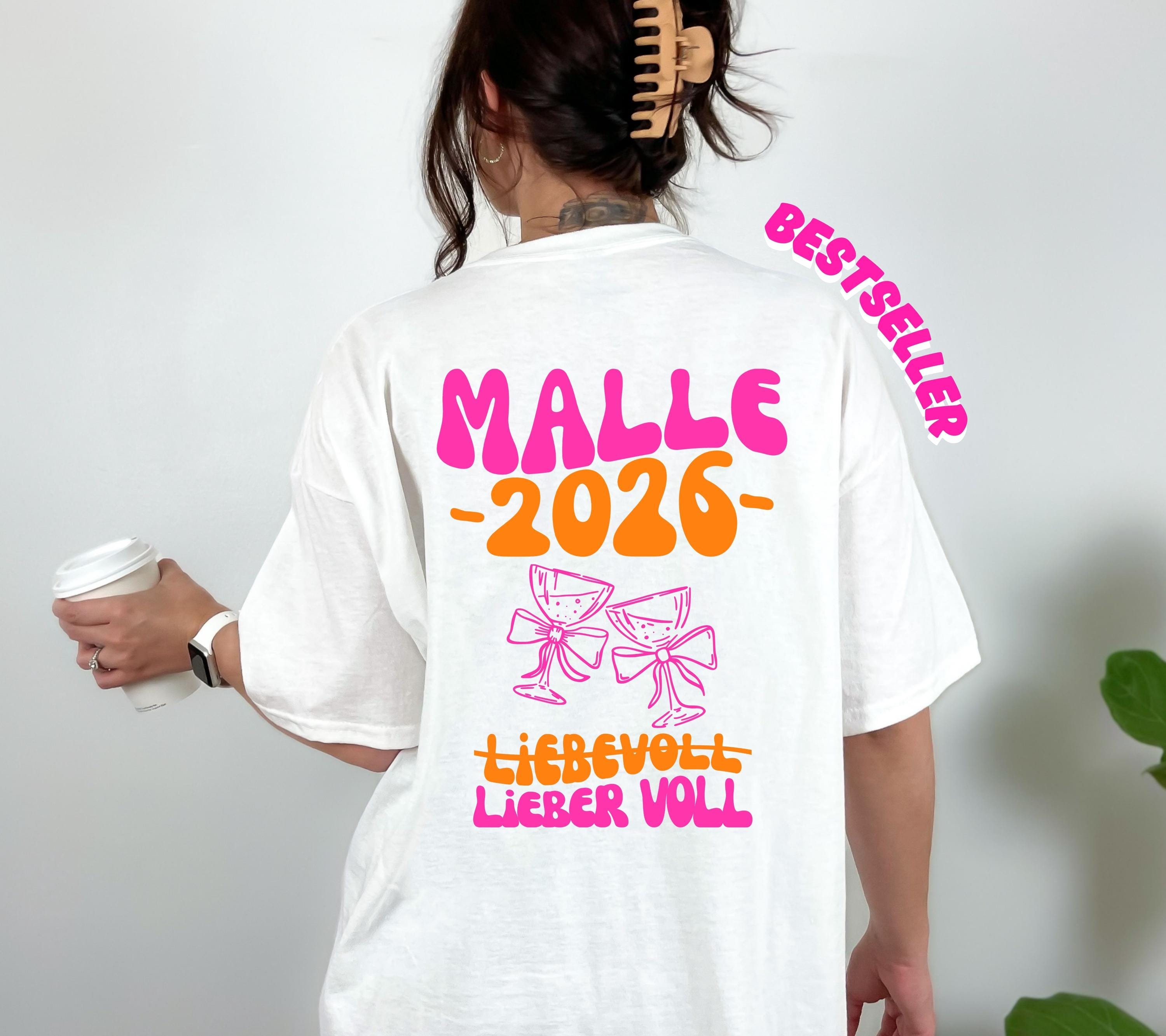 Malle Shirt, Backprint, Malle 2026, Malle Shirts, Malle T Shirt, personalisiert, Mallorca Shirts, Sekt Shirt, Sauf T Shirt, Gruppenshirt