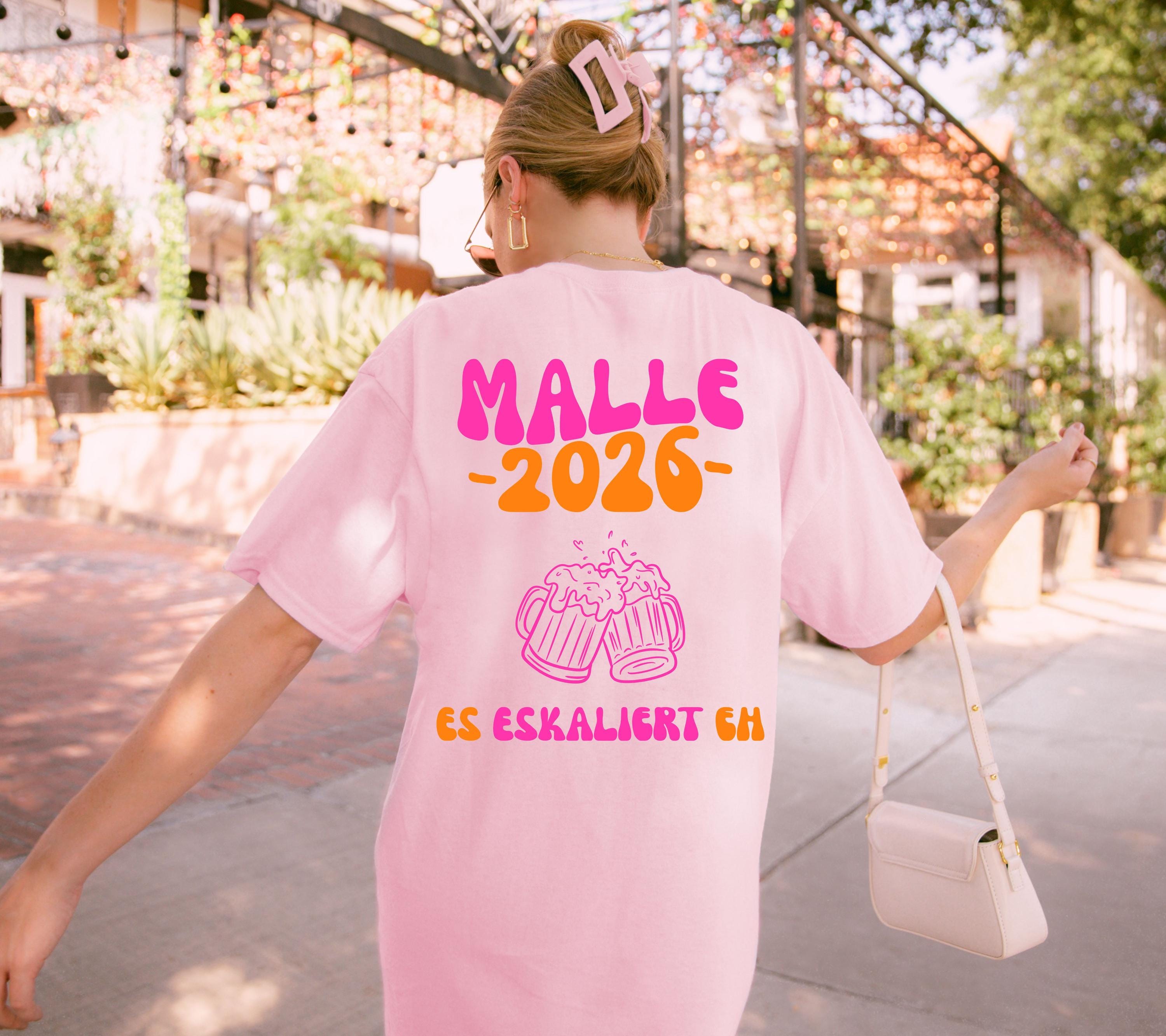 Malle Shirt, es eskaliert eh, Backprint, Malle 2026, Malle T Shirt, Herren, Damen, Mallorca Shirts, Bier Shirt, Sauf T Shirt, Gruppenshirt