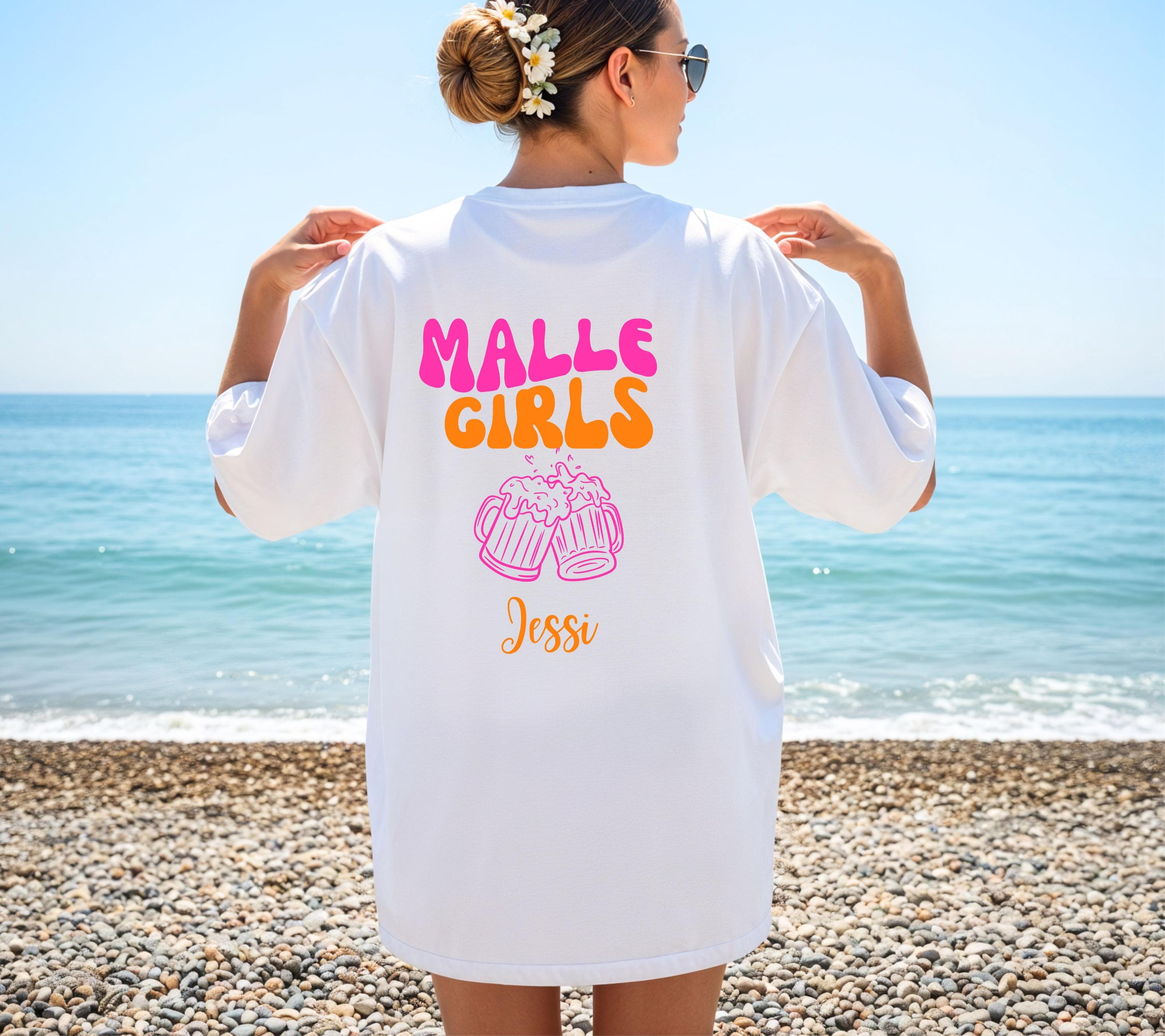 Malle Shirt Damen, Backprint, Malle 2026, Malle Shirts, Malle Girls, personalisiert mit Namen, Mallorca Shirts, Bier Shirt, Gruppenshirt