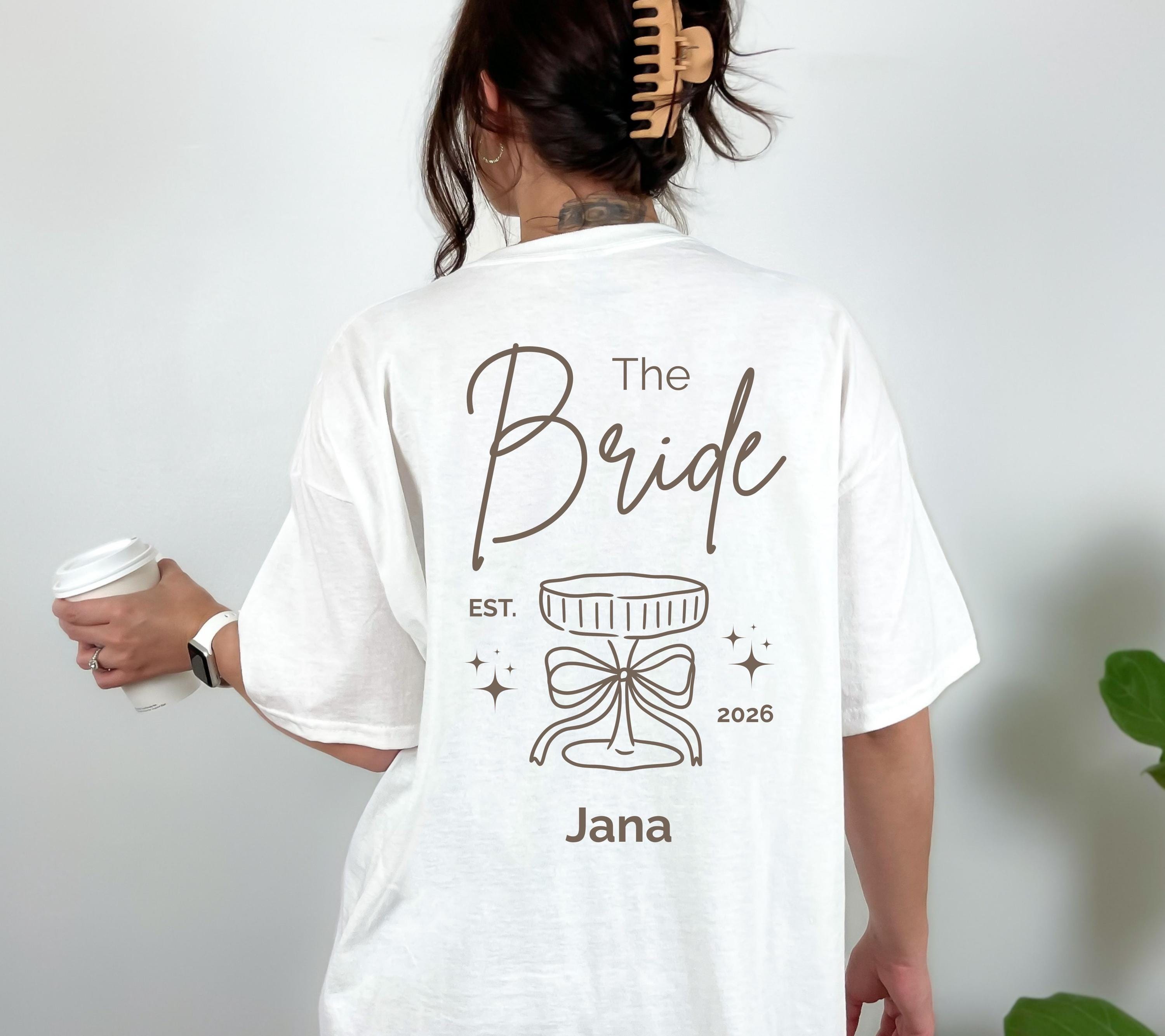 Braut Shirt mit Namen, JGA 2026, beige, Junggesellenabschied, Bride, Hochzeit, Team Shirts, JGA Frauen, Gruppen T Shirt Backprint, Crew