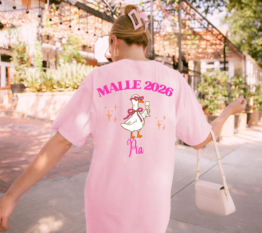 Malle Shirt Ente, Backprint, Malle 2026, Malle Shirts personalisiert, Mallorca t Shirts, Bier Shirt, Gruppenshirt pink, lustige Shirts, Sekt