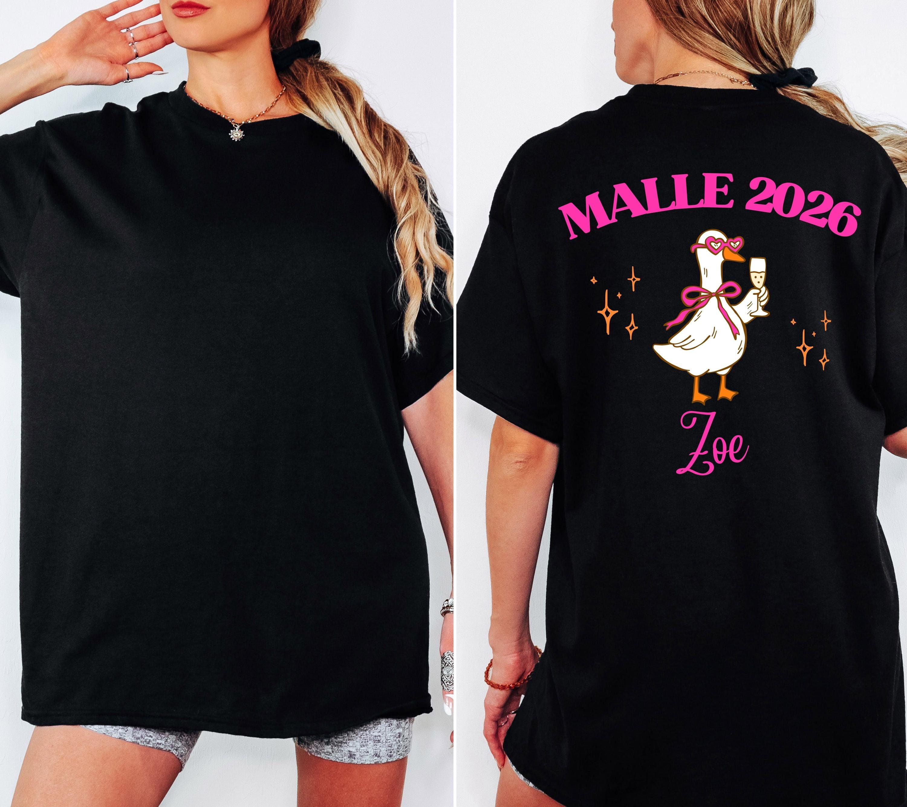 Malle Shirt Ente, Backprint, Malle 2026, Malle Shirts personalisiert, Mallorca t Shirts, Bier Shirt, Gruppenshirt pink, lustige Shirts, Sekt