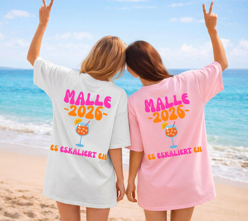 Malle Shirt, es eskaliert eh, Backprint, Malle 2026, Malle T Shirt, personalisiert, Mallorca Shirts, Sekt Shirt, Sauf T Shirt, Gruppenshirt