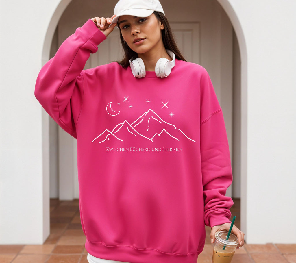 Romantasy Pullover, Bücherwurm Pullover, Geschenk für Buchliebhaber, Zwischen Büchern und Sternen, Fantasy Leser Geschenk, Leseratte, Herbst