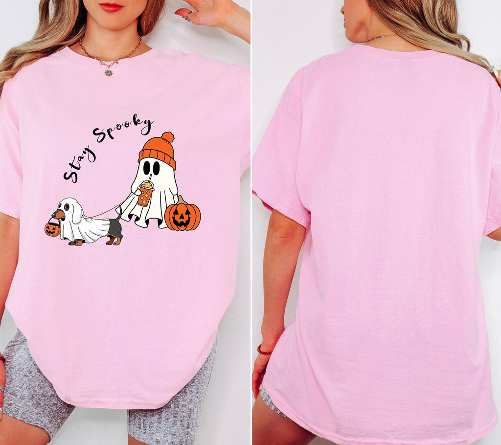 Halloween Shirt Damen, Stay Spooky Shirt, Gespenst Dackel Shirt, Gruseliges Tshirt, Geschenk Halloween, Dackel Geschenk, Herbst T-Shirt