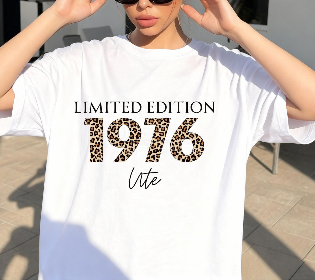 50. Geburtstag, Geburtstagsshirt, Leo Print, Personalisiertes Geschenk, Birthday Shirt, 50, Fünfzig, Freundin, Schwester, Mama, 1976, Braun