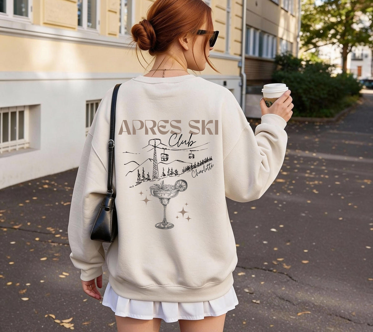 Apres Ski Club Sweater | Apres Ski Pullover personalisiert mit Name | Cocktail Motiv | Skiurlaub Geschenk Gruppe | Après Ski Outfit | Beige