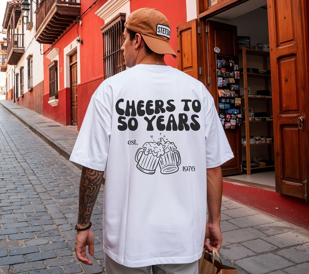 Geschenk 50. Geburtstag Männer, Geburtstags Shirt, personalisiertes 50. Geburtstag Shirt, Geschenkidee fünfzig, Herren, Cheers to 50 years