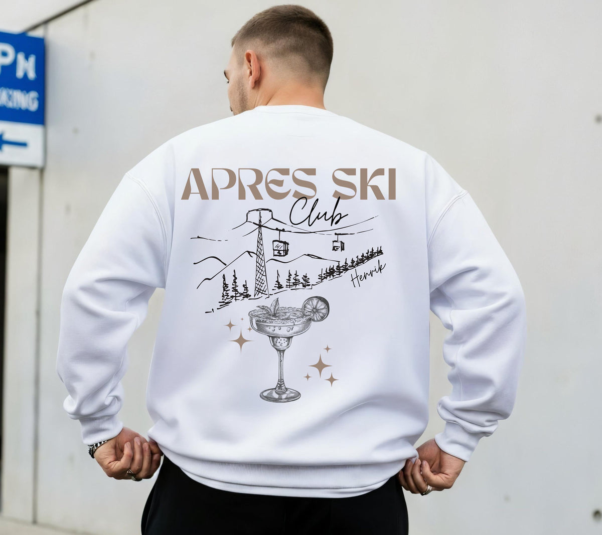 Apres Ski Club Sweater | Apres Ski Pullover personalisiert mit Name | Cocktail Motiv | Skiurlaub Geschenk Gruppe | Après Ski Outfit | Beige